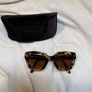 Tortoiseshell Sunglasses with Black Case